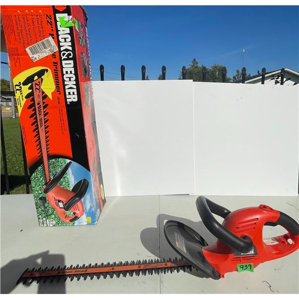 Black & Decker 22” Electric Hedge Trimmer w/ Original Box
