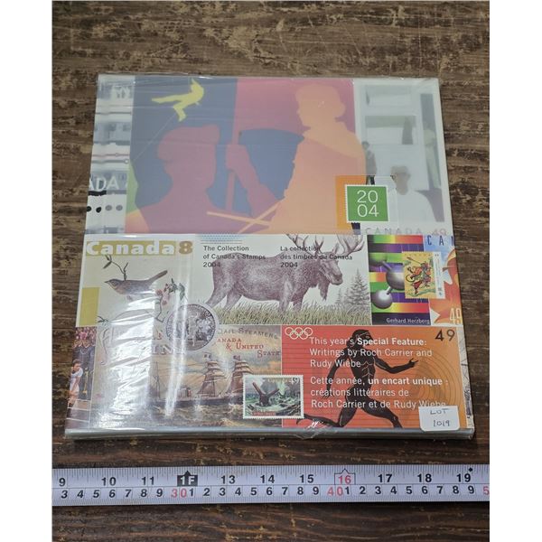 2004 Collection of Canada’s Stamps – Unopened