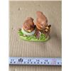 Image 1 : Robin on a nest Salt and pepper shakers
