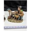 Image 4 : 3 old timors figures