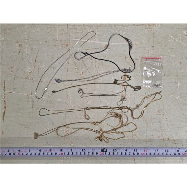 Assorted Necklace Lot