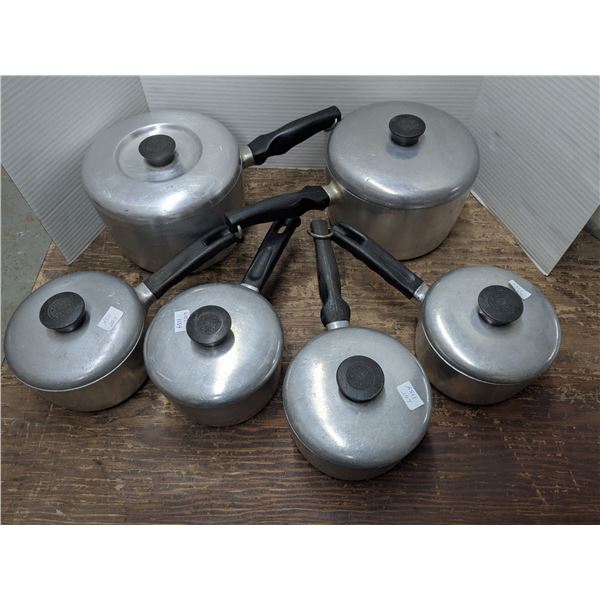 Wear Ever Saucepan Set