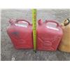 Image 2 : 1191-5 jerry cans