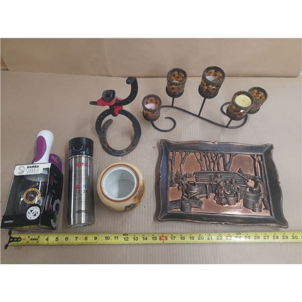 Lot of assorted household items.