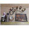 Image 1 : Lot of assorted household items.