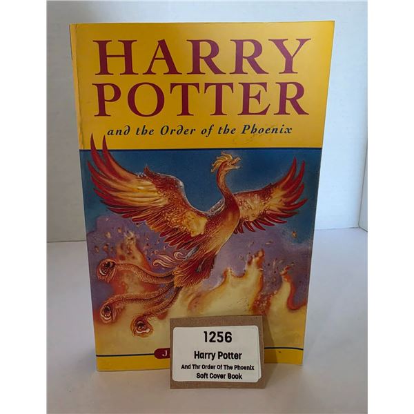 “Harry Potter and the Order of the Phoenix” Soft Cover Book (766 pages)