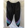 Image 5 : NEW Unisex 90’s Hip Hop Costume w/ Accessories – Size Medium