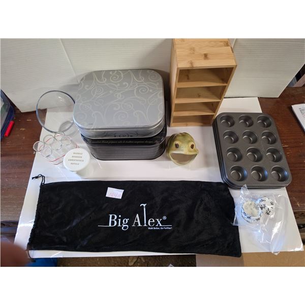Assorted Household/Kitchen Lot