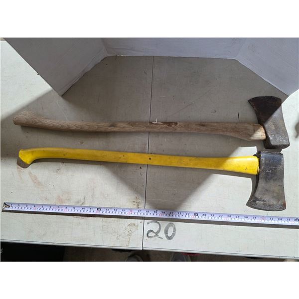 2 axes