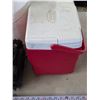 Image 3 : Bucket, cooler and eagle fish finder- untested