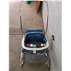 Image 2 : Vintage baby carriage