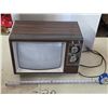 Image 1 : Vintage box tv- untested