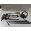 Image 1 : Vintage Metal Swing-Out Curtain Rods, Metal Décor