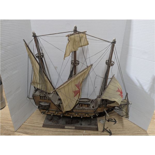 Model ship, plastic and wood, "Carabela Espanola"
