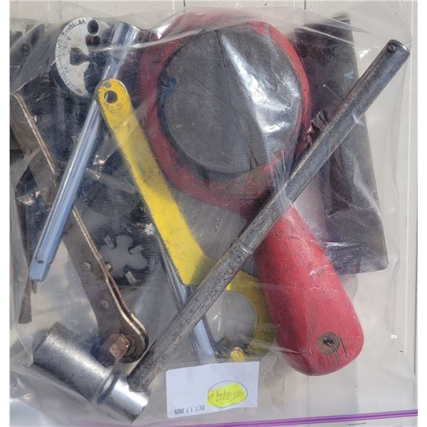 Bag of Sharpening Stones, Tap & Die Parts, Gray Socket
