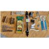 Image 2 : Hinges, Latches, Folding Supports, Keyed Door Lock, Handles
