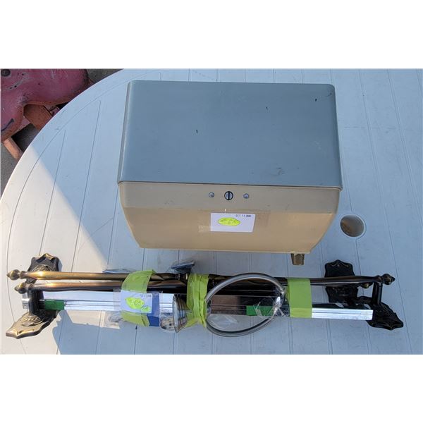 Paper Dispenser (No Sample Key) + 3 Towel Racks