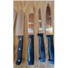 Image 6 : (17) Knives + Cutting Board