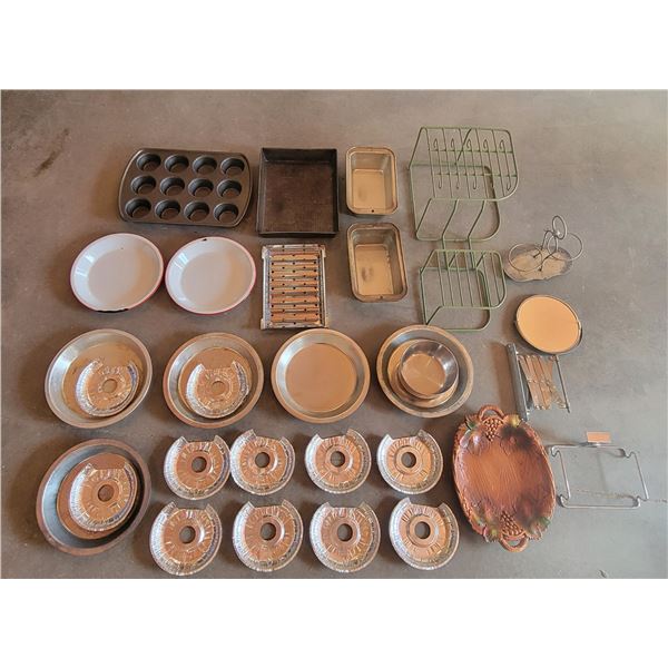 Kitchenware Lot