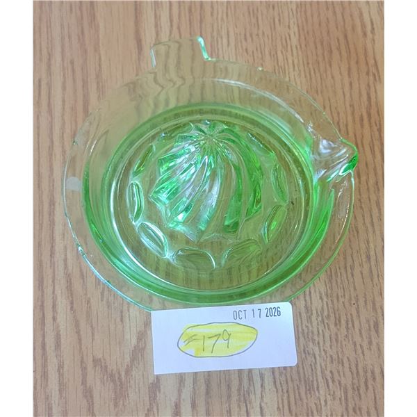 Juicer - Uranium Glass (Has Chips)