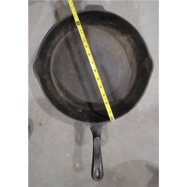 Cast Iron Frying Pan – Wagner 1891 (13 3/8")