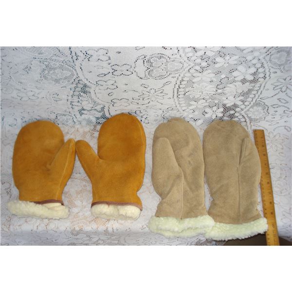 2 Pairs Seude Mitts   Light Colour is Kodiak