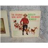 Image 3 : Pair Gene Autry Albums  Records Appear in Very Nice Condition   Bottom Separation On One Cover See P