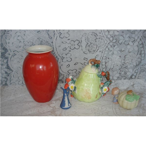 Assorted Ceramic Ware