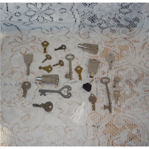 Lot Of Vintage And Antique Keys
