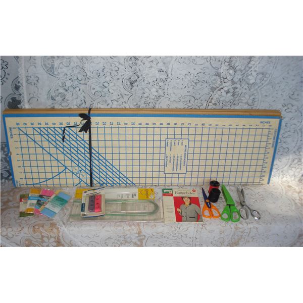 Lot Of Assorted Sewing/Craft Supplies