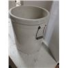 Image 3 : 10-Gal Medalta Crock, No Chips or Cracks