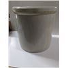 Image 4 : 5-Gal Redwing Crock, No Chips or Cracks