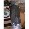 Image 3 : Pallet of misc items- floor mats