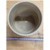 Image 2 : 3 gallon medalta crock- no cracks