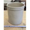 Image 3 : 3 gallon medalta crock- no cracks