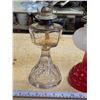 Image 4 : 2 vintage oil lamps- with chimneys