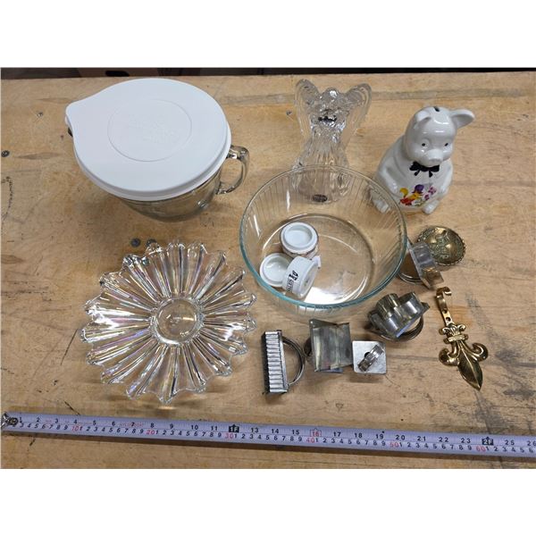 Lot of misc items- cyrstal tree topper