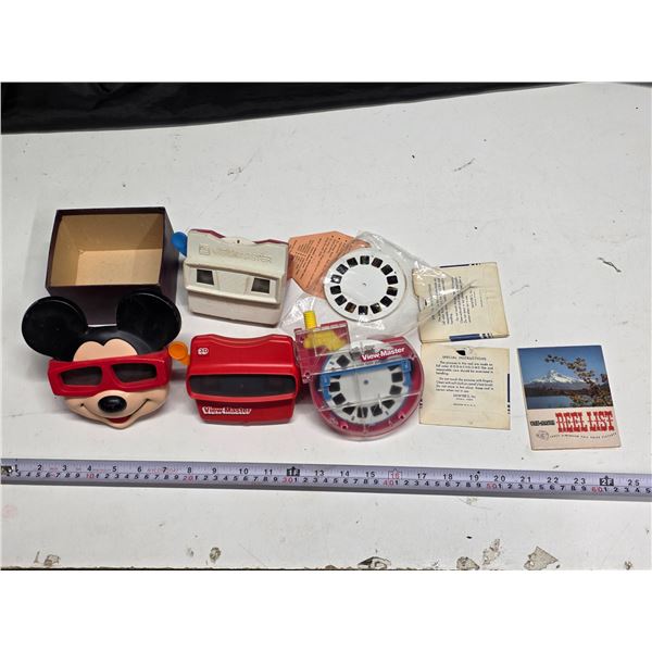 (4) View Masters w/ (16) Reels