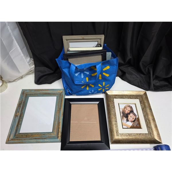 (11) Wooden Picture Frames