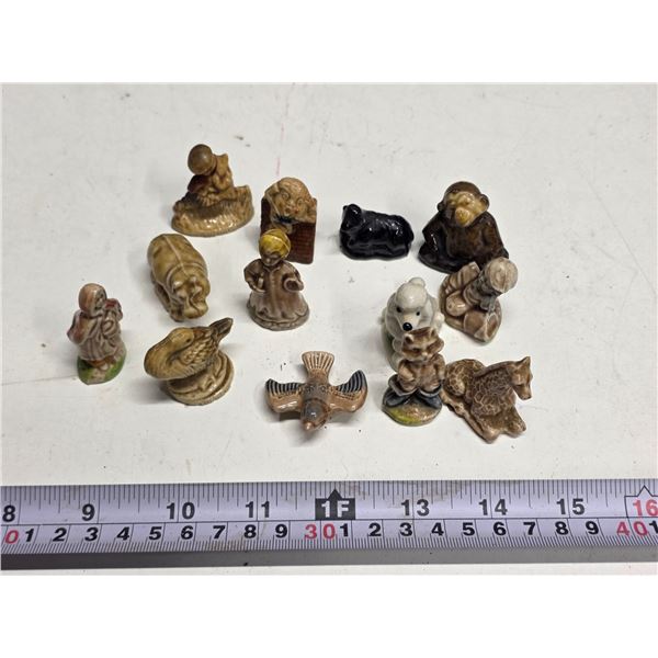 (13) Vintage Wade Red Rose Tea Figures