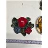 Image 3 : Pair of Vintage Painted Chalkware Caricature Wall Hooks