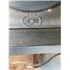Image 5 : Beaver Power Tools Band Saw with 101 Inch Blades and Accessories