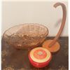 Image 2 : 3: Amber Glass Bowl, Wood Ornament Stand, Red Lidded Tin