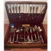 Image 2 : Community Plate Silverplate Flatware Set in Wooden Chest