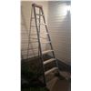 Image 3 : Werner 8 Foot Aluminum Step Ladder with Wood Treads