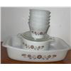 Image 3 : Pyrex Mixing Bowl and Bakeware Set, Butterfly Gold and Woodland Patterns