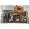 Image 1 : Small Rectangular Rug with Kitten Basket Motif and Fringed Edges