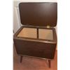 Image 2 : Wooden Laundry Hamper on Tapered Legs with Interior Tray