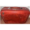 Image 5 : Three-Piece Red Faux Leather Luggage Set with Silver-Tone Hardware