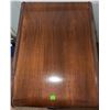 Image 5 : Wood Three-Drawer Chest with Circular Drawer Pulls